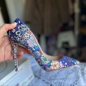 Steve Madden heels, size 8.5, purple with embroidered detailing